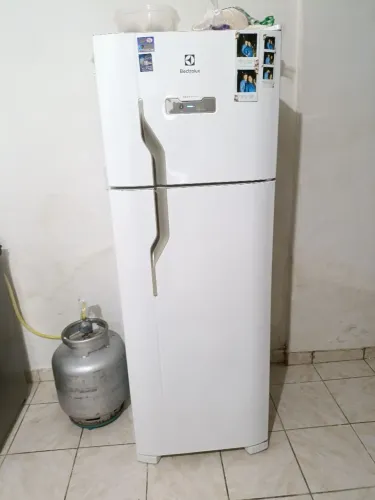 Geladeira Electrolux 220v