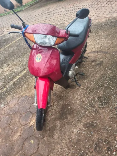 Vendo Honda biz conservada partida e pedal