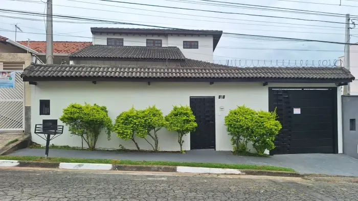 Casa com 5 quartos e área gourmet no Jardim Carlos Cooper - Suzano