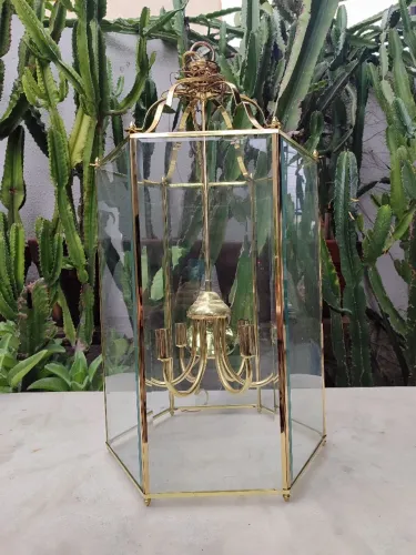 Lustre lanterna clássico em latão e vidro