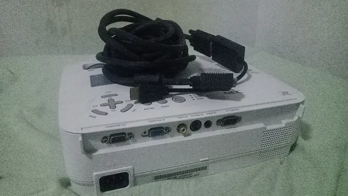 Data Show NEC NP115 (usado)
