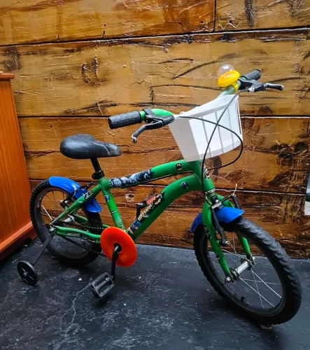 Bicicleta infantil aro 16 personagem Batman