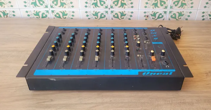 Mesa de som