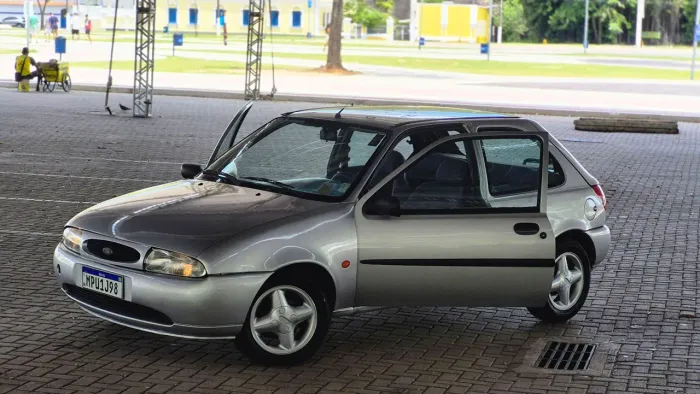 Ford Fiesta CLX 1.4i 16V 3P E 5P 1997