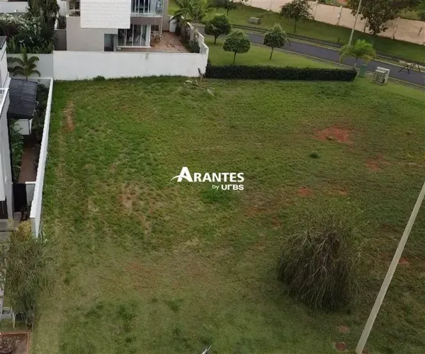 Terreno em condomínio com 549m² à venda no Cyrela Ipês