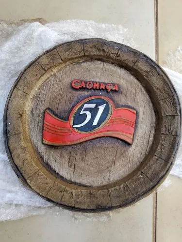 Placa decorativas em gesso bar