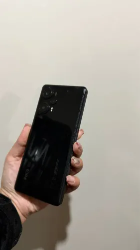 Celular Poco F5 256 GB e 8 GB de RAM