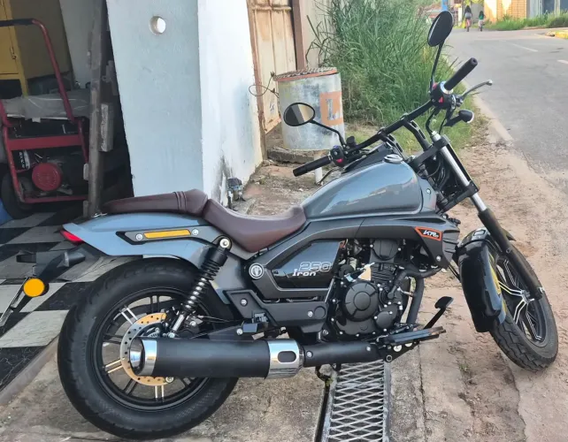 Moto 250CC Shineray Iron