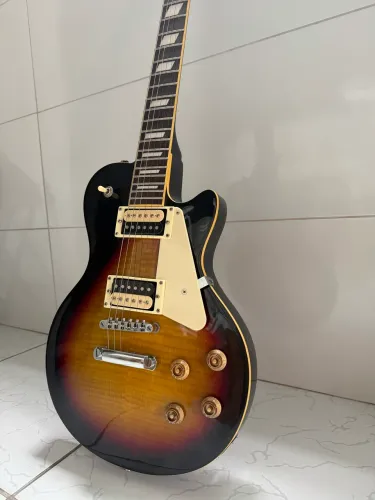 Guitarra LES PAUL Stagg. Cordas 0.10 Novas. Bem Regulada. Estado de NOVA. Aceito CARTÃO