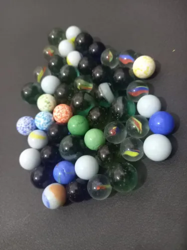 Bolinhas de gude coloridas 