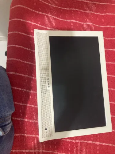 Tv semp ( tela está danificado mais ainda dá sinal)