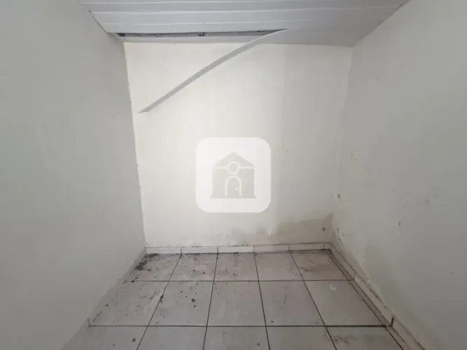 Casa para locação no bairro Presidente Roosevelt