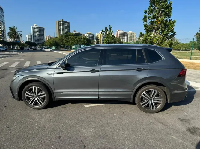 Volkswagen Tiguan Allspac R-line 300 TSI 2.0 2024
