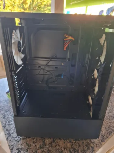 Vende-se Gabinete Gamer mais fonte!!