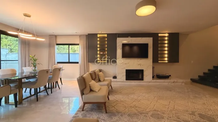 casa em condomínio fechado à venda em Joinville-SC, Vila Nova: 3 suites, sendo 1 master, 3