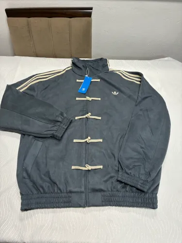 Jaqueta Adidas Ano novo chinês GG cinza chumbo nova com etiqueta