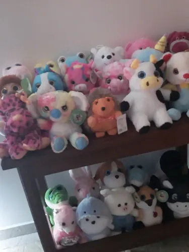 Lote 75 pelúcias variadas novas