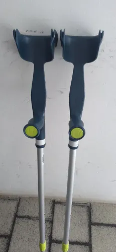 Muletas novas.150.00