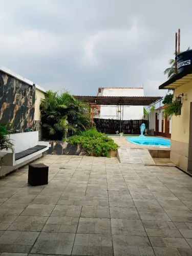 VENDO LINDO SALÃO DE FESTAS COM PISCINA