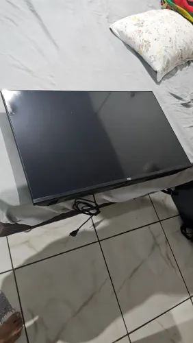 Tv 32" TCL (Com defeito)