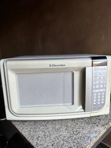 Microondas 220V Eletrolux