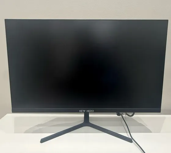 Monitor Gamer New Hero Blade 23.8" - 180Hz