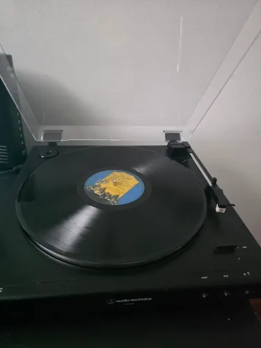 Toca disco AT-LP60x