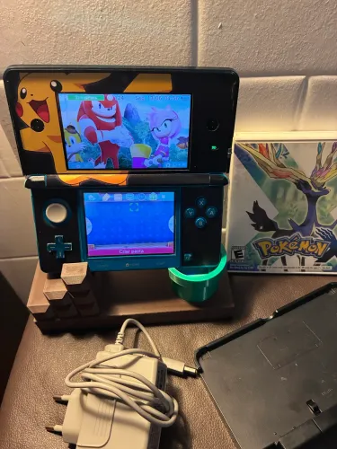Nintendo 3DS Pikachu Edition (Skin) - Impecável