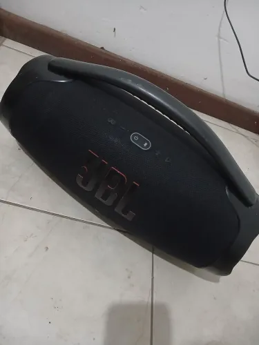 Vendo bombox 3 PRETA