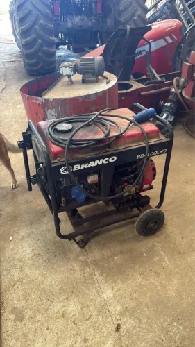 Gerador a diesel branco 9000w