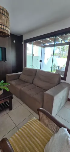 Sofá chaise retrátil.