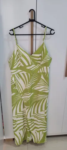 Vestido Midi Estampa Tropical Verde e Branco