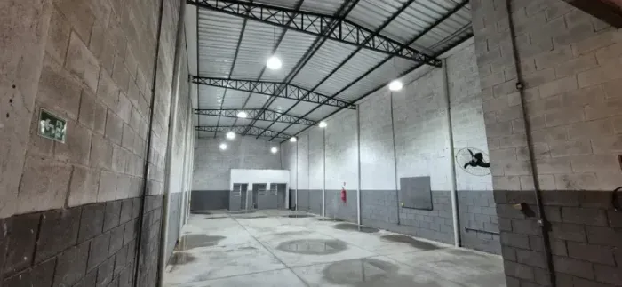 Galpão para venda tem 260 metros quadrados em Residencial Esperança - Caçapava - SP