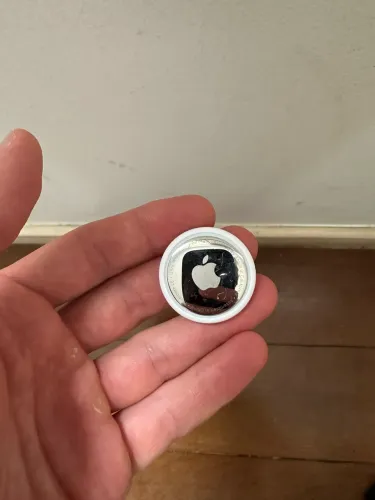 AirTag Apple