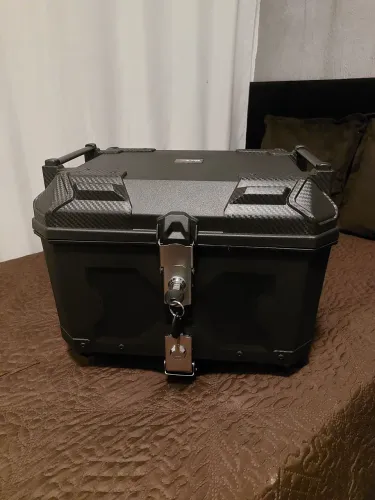 Bau novo para moto com suporte