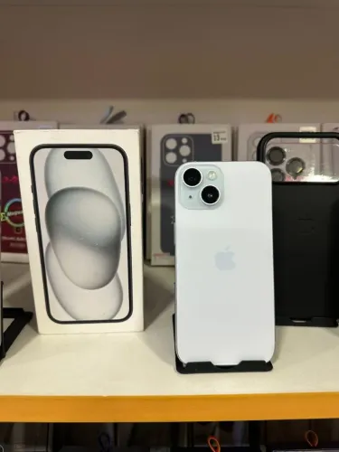 Iphone 15 128 GB azul todo original com bateria em 92% de saude.