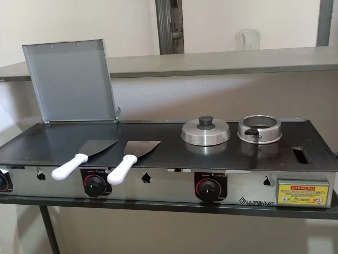 Vendo chapa pra lanche,nova usada 2 vezes 