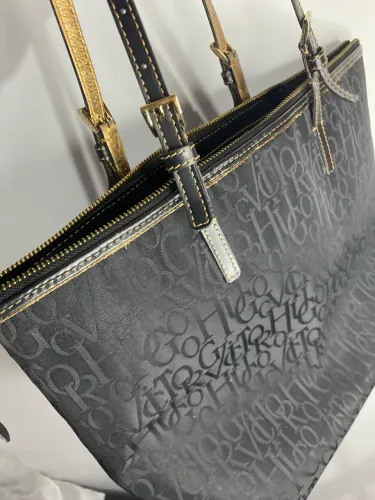 Bolsa Victor Hugo Preta