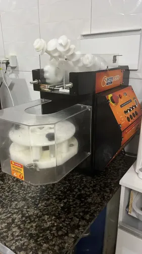 Máquina para a fabricação de salgados semi-nova
