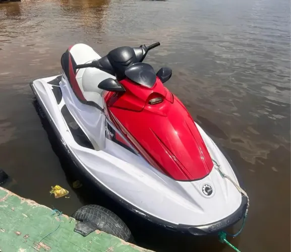 Jet-ski semi novo