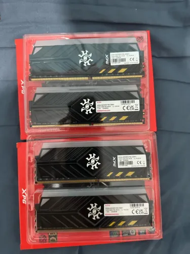 Memórias ram 32gb 3200 RGB (4x8) XPG DDR4