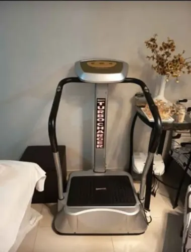 Plataforma Vibratória Energym Turbo Charger Polishop
