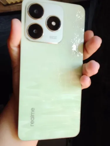 Realme c63
