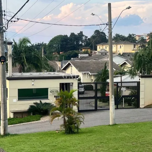 Casa em Condomínio à Venda em Atibaia-SP, Jardim Santa Bárbara: 3 Quartos, sendo 1 Suíte,