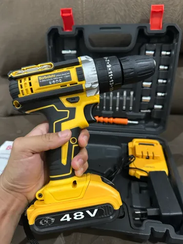 Parafusadeira e furadeira 48v com impacto - nova