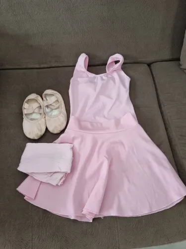 Kit bailarina roupa tamanho 6 a 7 anos sapatilha 28 Strech usada 1 x
