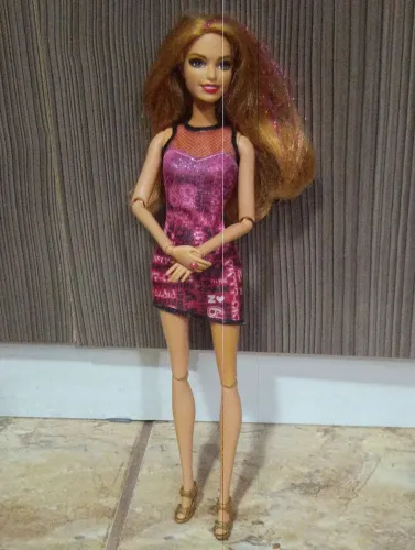 Barbie Summer articulada
