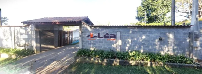 Chácara à venda em Suzano-SP: 2 quartos, 1 sala, 234m² na Chácaras Duchen!