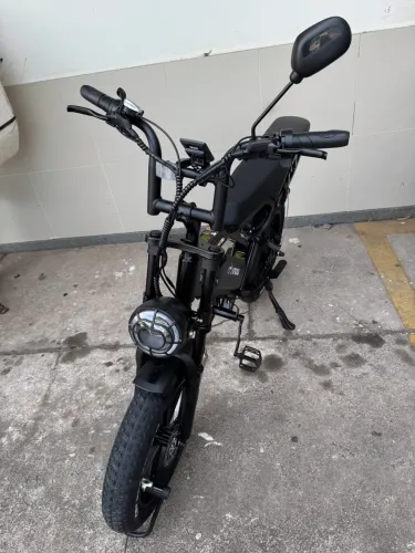 Bike elétrica Inow V20 Brak750w Com suspensão dupla + banco