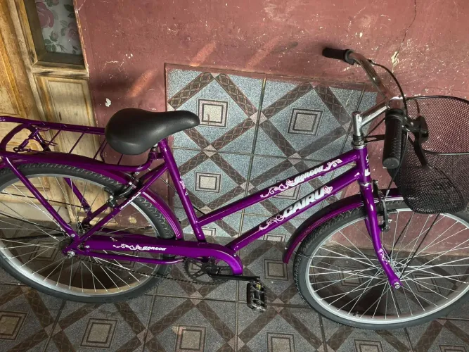 Vende se essa bicicleta nova entrego